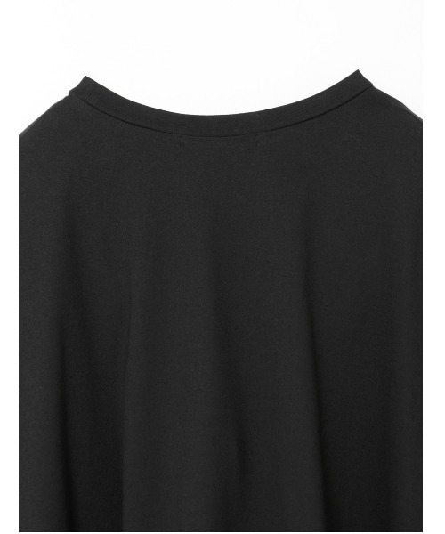 mizuiroind(ミズイロインド)の「mizuiro ind ワイドコクーンT(Tシャツ/カットソー・レディース・オフホワイト/ブラック/チャコールグレー/ネイビー・FREE)」の8枚目の写真
