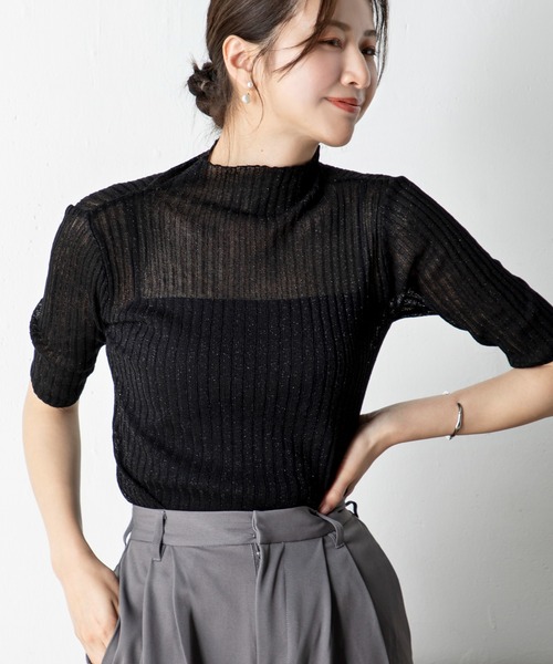 MILLION CARATS(ミリオンカラッツ)の「ラメのきらめきがコーデに華やかさをプラスする5分袖シアーニットプルオーバー(ニット/セーター・レディース・ブラック/ブラウン/グレー/オフホワイト・FREE)」の1枚目の写真