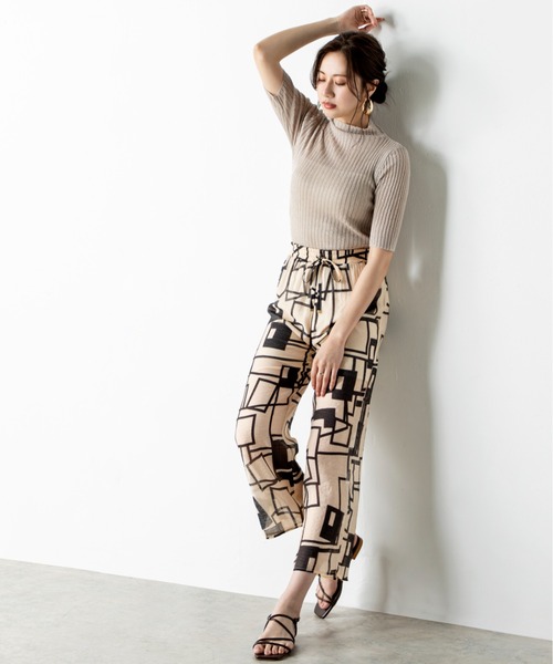 MILLION CARATS(ミリオンカラッツ)の「ラメのきらめきがコーデに華やかさをプラスする5分袖シアーニットプルオーバー(ニット/セーター・レディース・ブラック/ブラウン/グレー/オフホワイト・FREE)」の8枚目の写真