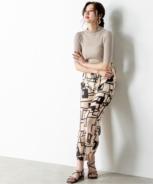 MILLION CARATS(ミリオンカラッツ)の「ラメのきらめきがコーデに華やかさをプラスする5分袖シアーニットプルオーバー(ニット/セーター・レディース・ブラック/ブラウン/グレー/オフホワイト・FREE)」の13枚目の写真