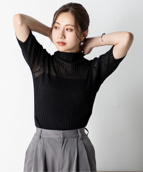 MILLION CARATS(ミリオンカラッツ)の「ラメのきらめきがコーデに華やかさをプラスする5分袖シアーニットプルオーバー(ニット/セーター・レディース・ブラック/ブラウン/グレー/オフホワイト・FREE)」の15枚目の写真