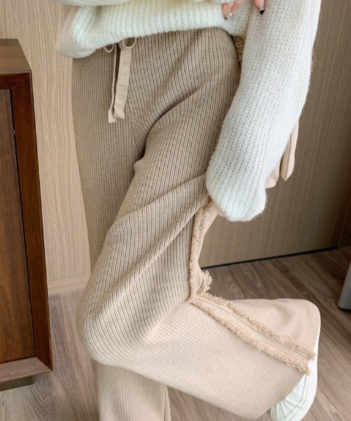 deux amour（ドゥーザムール）の「フリンジリブニットパンツ（その他パンツ・レディース・ホワイト/ブラック/ベージュ・FREE）」の19枚目の写真