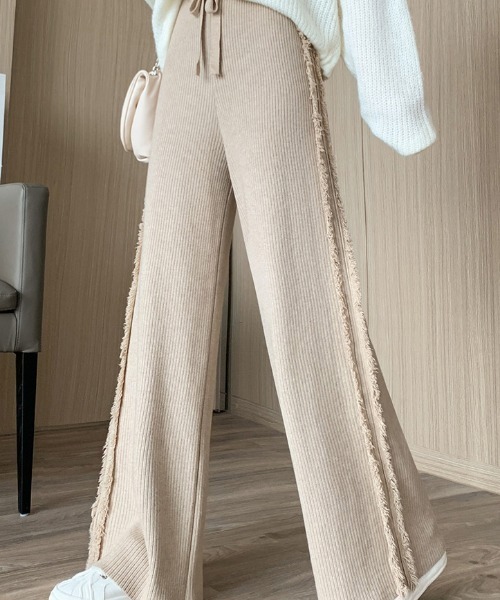 deux amour（ドゥーザムール）の「フリンジリブニットパンツ（その他パンツ・レディース・ホワイト/ブラック/ベージュ・FREE）」の8枚目の写真