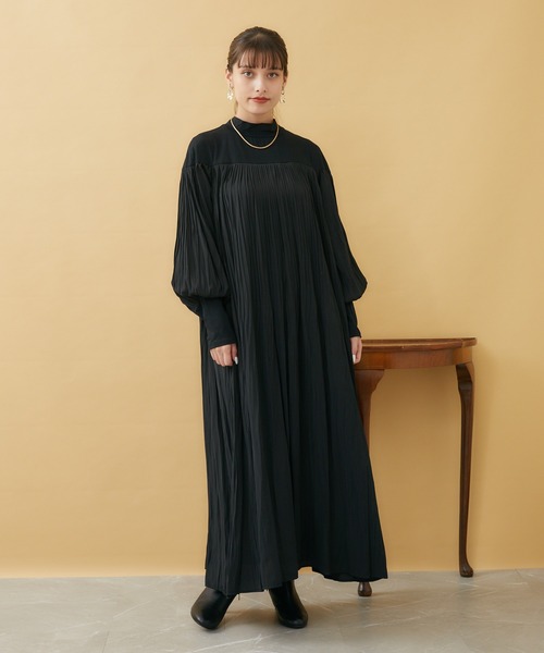 LUGIVA（ルギヴァ）の「LUGIVa プリーツワンピース（ワンピース・レディース・ブラック・FREE）」の5枚目の写真