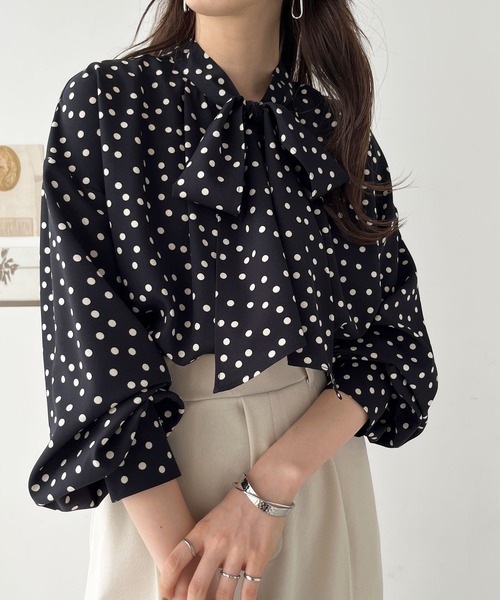 GeeRA(ジーラ)の「オンオフ着られる!前後2wayリボンボウタイブラウス(シャツ/ブラウス・レディース・ブルー/ブラック系その他/ブラック/アイボリー/ホワイト/ピンクベージュ/ベージュ・LARGE/MEDIUM/SMALL/X-LARGE)」の17枚目の写真