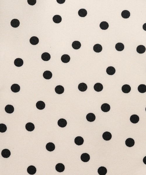 GeeRA(ジーラ)の「オンオフ着られる!前後2wayリボンボウタイブラウス(シャツ/ブラウス・レディース・ブルー/ブラック系その他/ブラック/アイボリー/ホワイト/ピンクベージュ/ベージュ・LARGE/MEDIUM/SMALL/X-LARGE)」の11枚目の写真