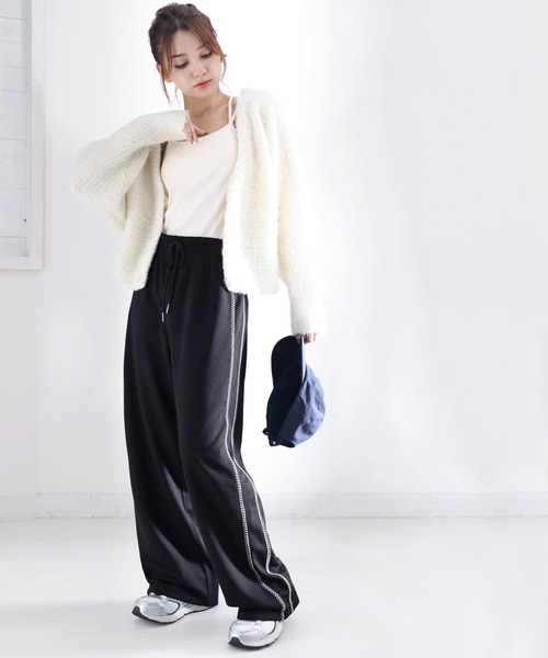 classicalelf（クラシカルエルフ）の「さりげないアクセントでこなれ感をplus。配色ステッチラインパンツ（スウェットパンツ・レディース・ブラック/杢グレー・MEDIUM/SMALL/X-LARGE/LARGE）」の4枚目の写真