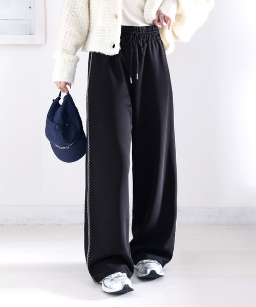 classicalelf（クラシカルエルフ）の「さりげないアクセントでこなれ感をplus。配色ステッチラインパンツ（スウェットパンツ・レディース・ブラック/杢グレー・MEDIUM/SMALL/X-LARGE/LARGE）」の3枚目の写真