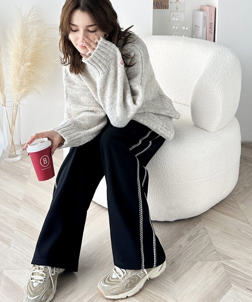 classicalelf（クラシカルエルフ）の「さりげないアクセントでこなれ感をplus。配色ステッチラインパンツ（スウェットパンツ・レディース・ブラック/杢グレー・MEDIUM/SMALL/X-LARGE/LARGE）」の10枚目の写真