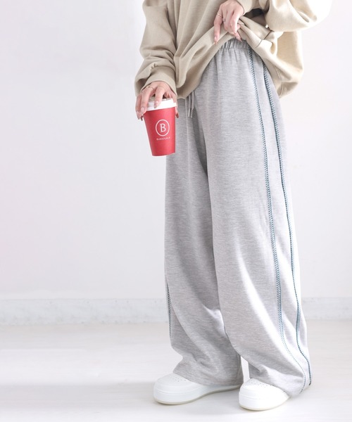 classicalelf（クラシカルエルフ）の「さりげないアクセントでこなれ感をplus。配色ステッチラインパンツ（スウェットパンツ・レディース・ブラック/杢グレー・MEDIUM/SMALL/X-LARGE/LARGE）」の16枚目の写真