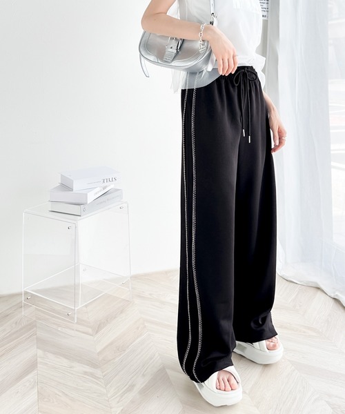 classicalelf（クラシカルエルフ）の「さりげないアクセントでこなれ感をplus。配色ステッチラインパンツ（スウェットパンツ・レディース・ブラック/杢グレー・MEDIUM/SMALL/X-LARGE/LARGE）」の21枚目の写真