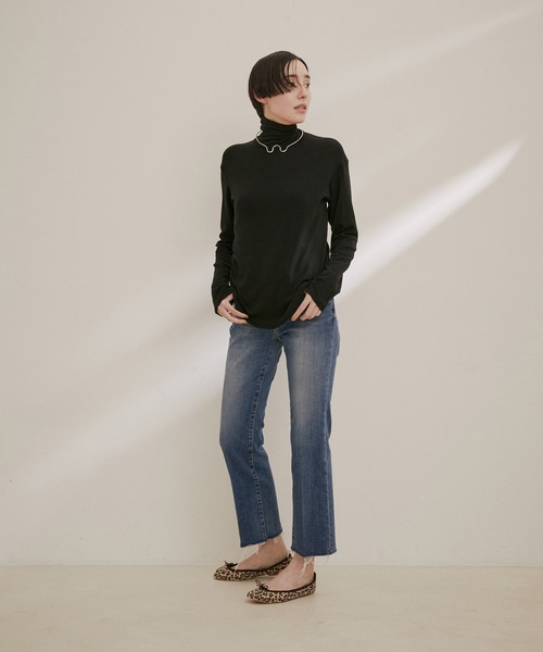 SALON adam et rope'（サロン アダム エ ロペ）の「【Smile Cotton】ハイネックプルオーバー【洗える】（Tシャツ/カットソー・レディース・ブラック/パープル/ホワイト・FREE）」の5枚目の写真