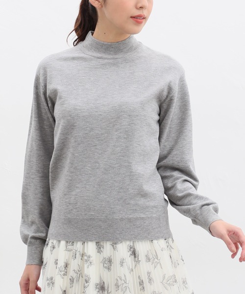 Honeys(ハニーズ)の「ヒアルロン酸ハイネックニット(ニット/セーター・レディース・アイボリー/ブルー/杢グレー/イエロー/オレンジ/ブラック/サックスブルー・M/S/L)」の3枚目の写真