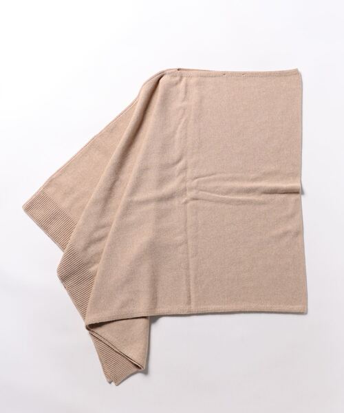 BENETTON (UNITED COLORS OF BENETTON)（ベネトンユナイテッドカラーズオブベネトン）の「カラーニットケープ（カーディガン/ボレロ・レディース・ベージュ/パープル/ライトグレー・ONE SIZE）」の4枚目の写真