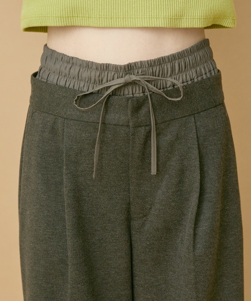 VIS（ビス）の「【洗える】ダブルウエストワイドパンツ（スラックス・レディース・チャコールグレー/グレー/ベージュ系その他3・S/M/L）」の17枚目の写真