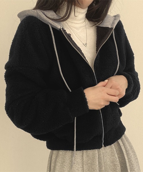 Girly Doll(ガーリードール)の「ドッキングフードボアジップパーカー(パーカー・レディース・オフホワイト/ブラック・F)」の11枚目の写真