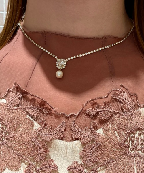 Cupid Heart(キューピッドハート)の「【Cupid Heart】結婚式アクセ!パールチャーム付きビジューネックレス(ネックレス・レディース・シルバー/ゴールド・MEDIUM)」の7枚目の写真