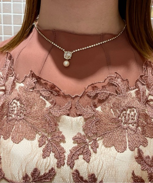 Cupid Heart(キューピッドハート)の「【Cupid Heart】結婚式アクセ!パールチャーム付きビジューネックレス(ネックレス・レディース・シルバー/ゴールド・MEDIUM)」の3枚目の写真