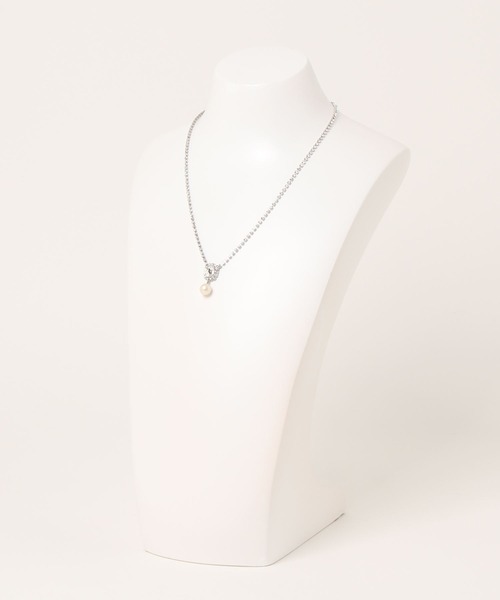 Cupid Heart(キューピッドハート)の「【Cupid Heart】結婚式アクセ!パールチャーム付きビジューネックレス(ネックレス・レディース・シルバー/ゴールド・MEDIUM)」の11枚目の写真