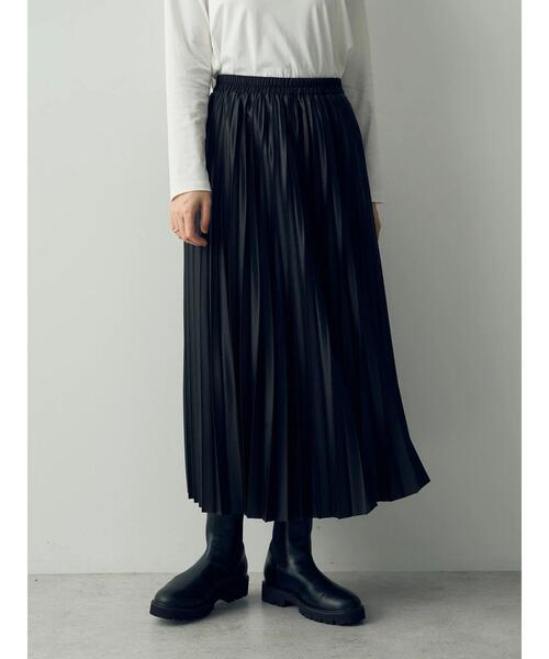 YECCA VECCA（イェッカヴェッカ）の「レザーライクプリーツスカート（スカート・レディース・ブルー/ブラック/カーキ・FREE）」の4枚目の写真