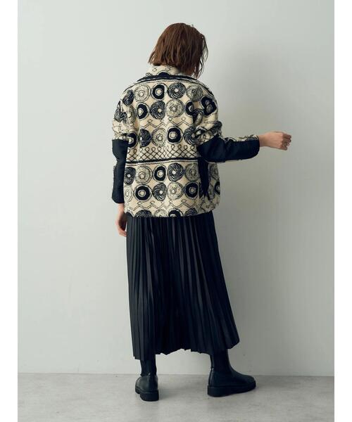 YECCA VECCA（イェッカヴェッカ）の「レザーライクプリーツスカート（スカート・レディース・ブルー/ブラック/カーキ・FREE）」の11枚目の写真