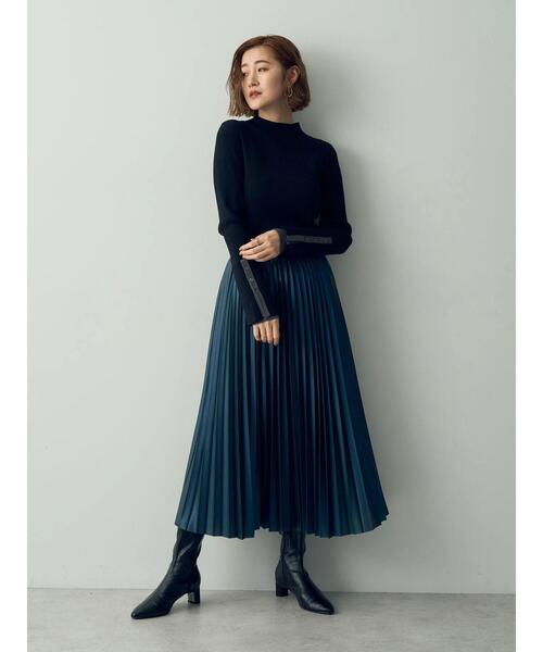 YECCA VECCA（イェッカヴェッカ）の「レザーライクプリーツスカート（スカート・レディース・ブルー/ブラック/カーキ・FREE）」の12枚目の写真