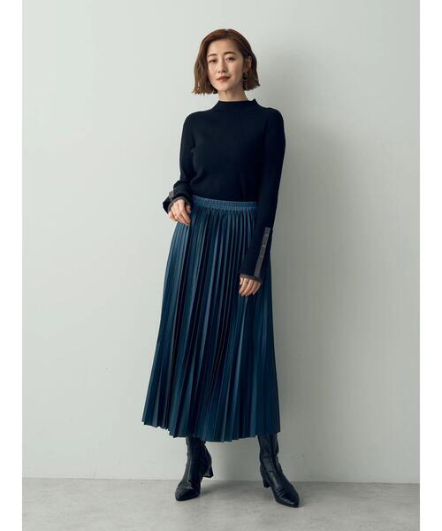 YECCA VECCA（イェッカヴェッカ）の「レザーライクプリーツスカート（スカート・レディース・ブルー/ブラック/カーキ・FREE）」の13枚目の写真