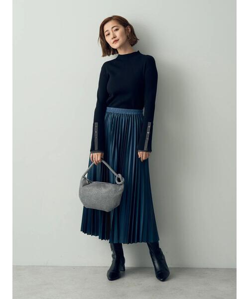 YECCA VECCA（イェッカヴェッカ）の「レザーライクプリーツスカート（スカート・レディース・ブルー/ブラック/カーキ・FREE）」の17枚目の写真