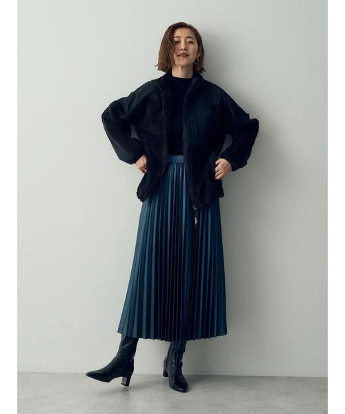 YECCA VECCA（イェッカヴェッカ）の「レザーライクプリーツスカート（スカート・レディース・ブルー/ブラック/カーキ・FREE）」の18枚目の写真