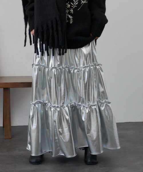 Libra Cue（リブラ キュー）の「メタリックティアードスカート（スカート・レディース・シルバー/ゴールド・FREE）」の6枚目の写真