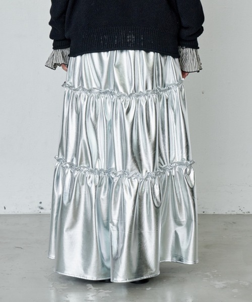 Libra Cue（リブラ キュー）の「メタリックティアードスカート（スカート・レディース・シルバー/ゴールド・FREE）」の11枚目の写真