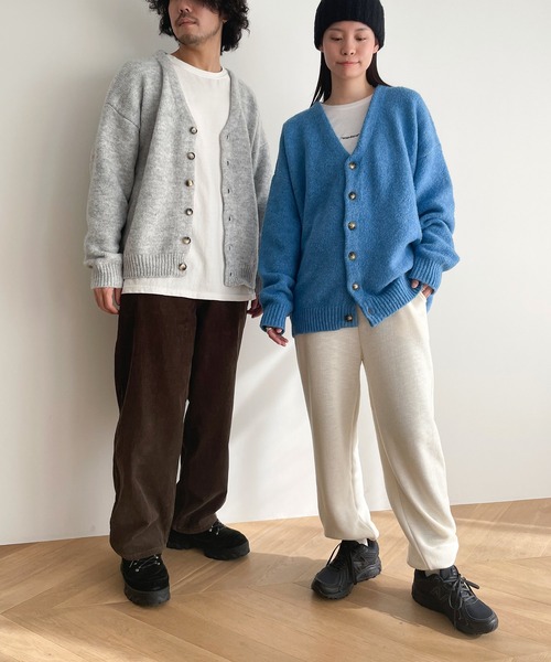 CANAL JEAN（キャナルジーン）の「El mar Vネックオーバーサイズニット