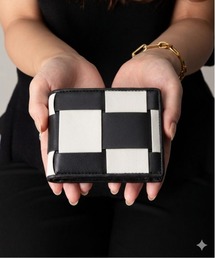 GUIONNET（ギオネ）の「ギオネ ボールド タイル レザー 二つ折り財布　GUIONNET BOLD TILE BI-FOLD BTB WALLET（財布）」