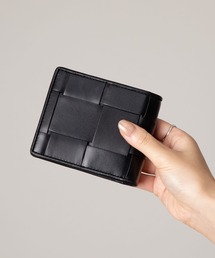 GUIONNET（ギオネ）の「ギオネ ボールド タイル レザー 二つ折り財布　GUIONNET BOLD TILE BI-FOLD BTB WALLET（財布）」