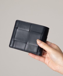 GUIONNET（ギオネ）の「ギオネ ボールド タイル レザー 二つ折り財布 GUIONNET BOLD TILE BI-FOLD BTB WALLET（財布）」