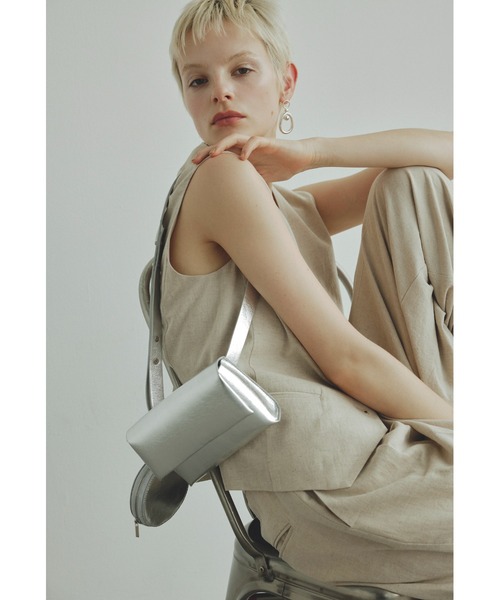 emmi（エミ）の「【emmi atelier】レーヨンリネンベスト（ベスト・レディース・チャコールグレー/ライトベージュ・0/1）」の4枚目の写真