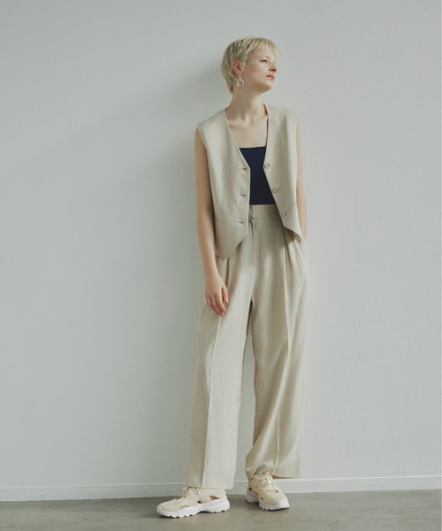 emmi（エミ）の「【emmi atelier】レーヨンリネンベスト（ベスト・レディース・チャコールグレー/ライトベージュ・0/1）」の3枚目の写真