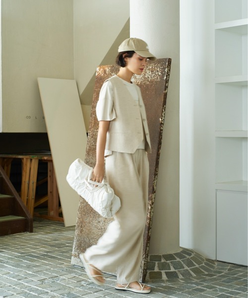 emmi（エミ）の「【emmi atelier】レーヨンリネンベスト（ベスト・レディース・チャコールグレー/ライトベージュ・0/1）」の6枚目の写真