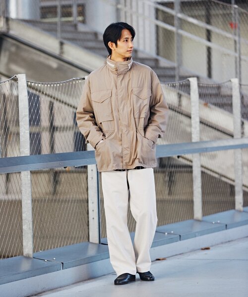 EDIFICE（エディフィス）の「ドライナイロン アーミースタンドブルゾン（ブルゾン・メンズ・ベージュ/ネイビー/サックスブルー・MEDIUM/LARGE）」の5枚目の写真