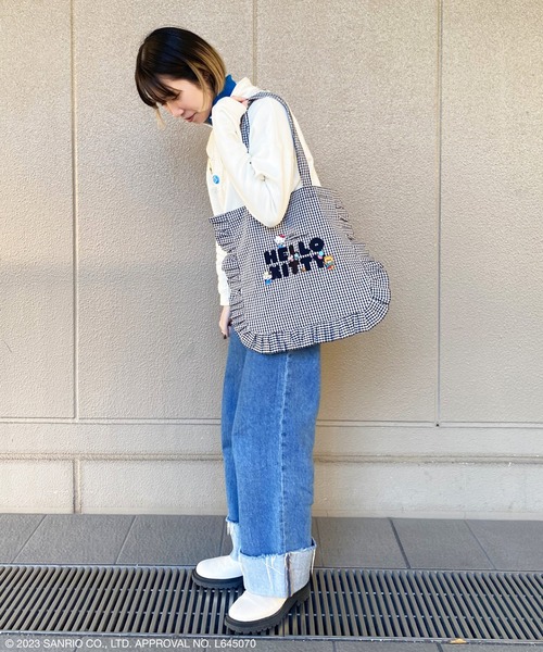 sanrio（サンリオ）の「HELLO KITTY / フリルトートバッグ（トートバッグ・レディース・ブラック/アイボリー・FREE）」の15枚目の写真