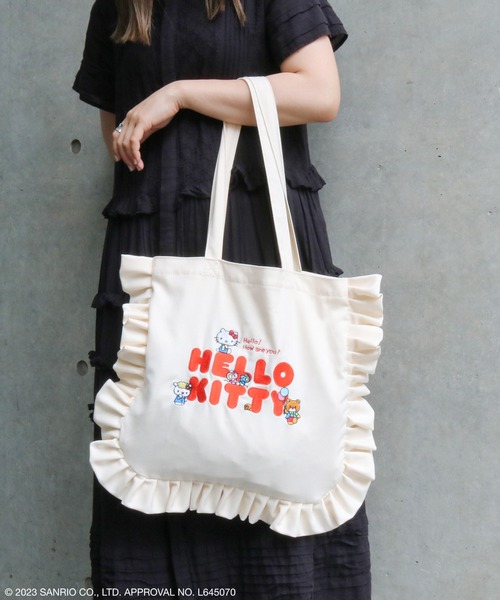 sanrio（サンリオ）の「HELLO KITTY / フリルトートバッグ（トートバッグ・レディース・ブラック/アイボリー・FREE）」の7枚目の写真