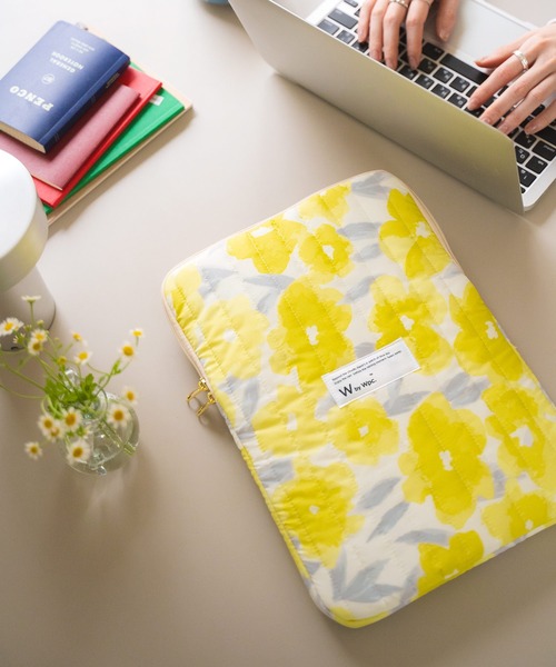 Wpc.（ダブリュピーシー）の「Wpc. Patterns キルティングPCケース M（PCグッズ・レディース・ホワイト系その他/イエロー系その他/ブラック系その他/イエロー系その他2/ネイビー系/オフホワイト/オレンジ系その他/レッド系その他・FREE）」の9枚目の写真