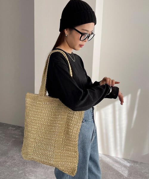 fredy emue（フレディエミュ）の「メタルコード編みスクエアトートバッグ（トートバッグ・レディース・シルバー/オフホワイト/ゴールド・FREE）」の6枚目の写真