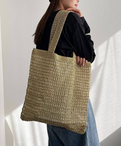 fredy emue（フレディエミュ）の「メタルコード編みスクエアトートバッグ（トートバッグ・レディース・シルバー/オフホワイト/ゴールド・FREE）」の17枚目の写真