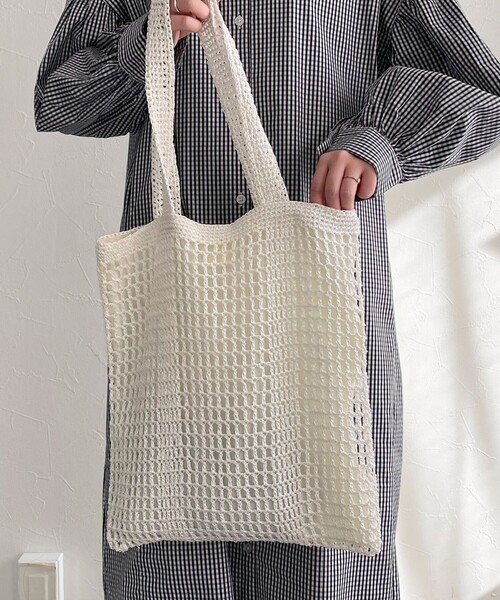 fredy emue（フレディエミュ）の「メタルコード編みスクエアトートバッグ（トートバッグ・レディース・シルバー/オフホワイト/ゴールド・FREE）」の9枚目の写真