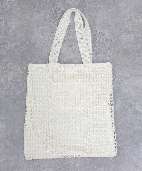 fredy emue（フレディエミュ）の「メタルコード編みスクエアトートバッグ（トートバッグ・レディース・シルバー/オフホワイト/ゴールド・FREE）」の11枚目の写真