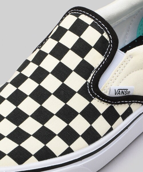 VANS(バンズ)の「VANS/ヴァンズ UA ComfyCush Slip-On/チェッカーフラッグ コンフィクッシュ スリッポン 限定展開(スニーカー・レディース・ブラック・5/6/7/9/8/10)」の3枚目の写真