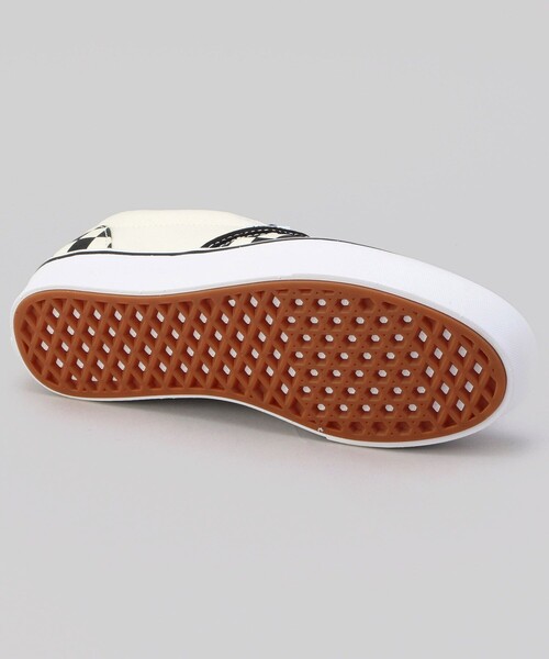 VANS(バンズ)の「VANS/ヴァンズ UA ComfyCush Slip-On/チェッカーフラッグ コンフィクッシュ スリッポン 限定展開(スニーカー・レディース・ブラック・5/6/7/9/8/10)」の2枚目の写真