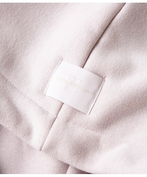 PEACH JOHN（ピーチジョン）の「【オーバーサイズのスウェットセットアップ！程よく厚みのある肌側起毛のコットン混】ロゴフーディセットアップ（ルームウェア/パジャマ・レディース・ラベンダー/オフホワイト/ブラック・1/3/2）」の6枚目の写真