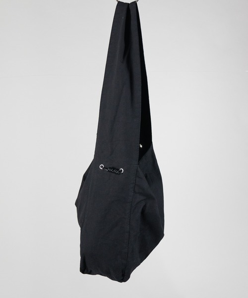 WALK IN CLOSET(ウォークインクローゼット)の「SENTI_LEATHER CORD SHOULDER BAG(ショルダーバッグ・メンズ・ブラック/アイボリー・FREE)」の5枚目の写真